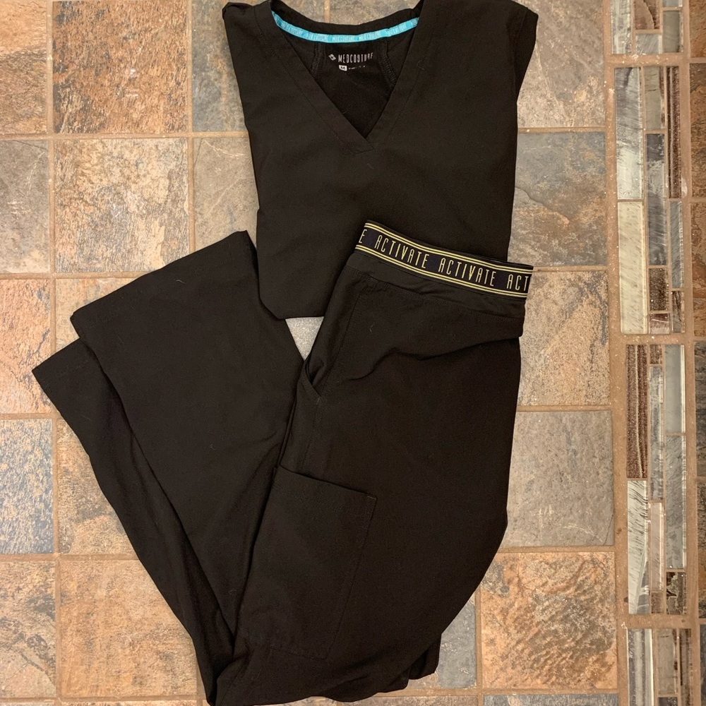 Black med coture scrub set